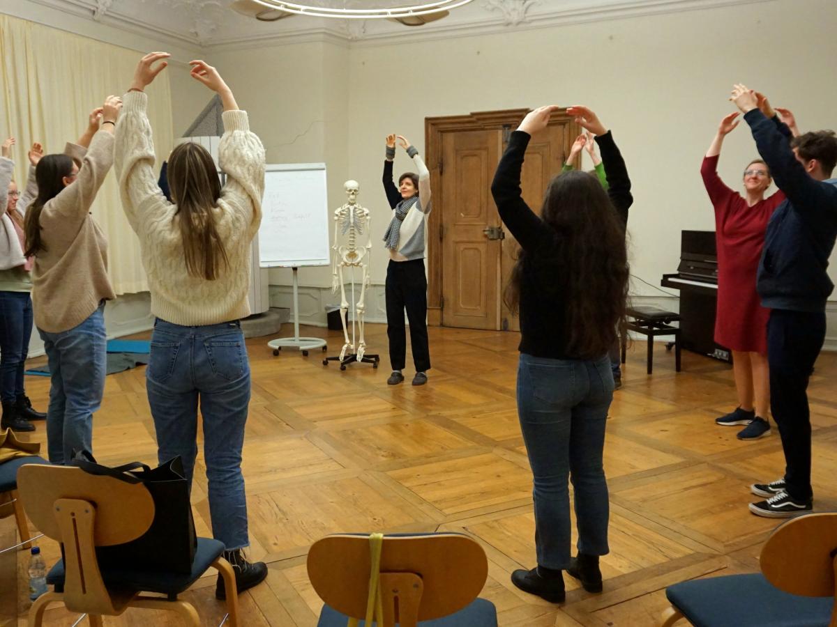 „Spielend gesund“ für Tastenspieler*innen