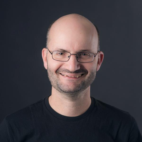 Porträt des Lehrbeauftragten Christian Schonfelder