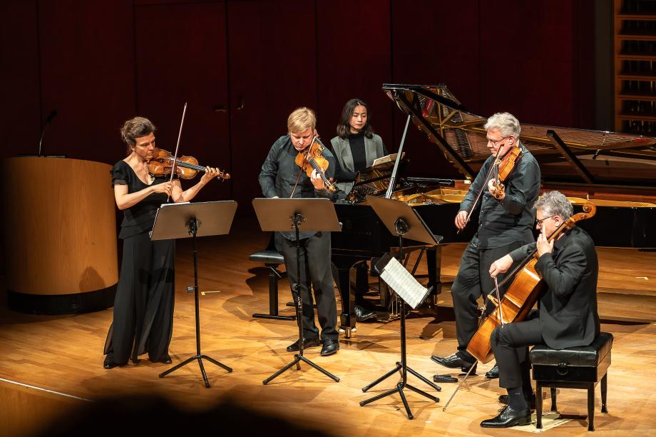 Kammerensemble mit Anke Dill, Eduard Sonderegger, Stefan Fehlandt und Zoltan Paulich.